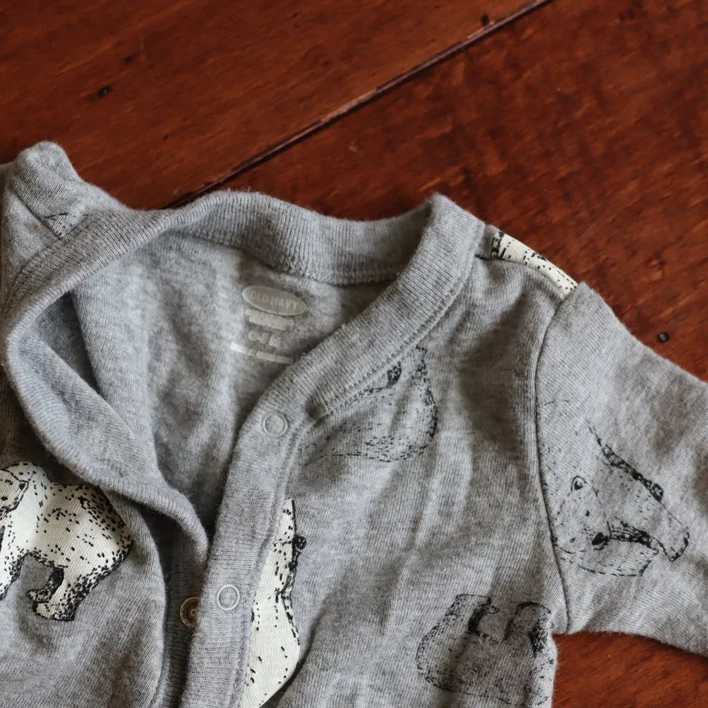 Old Navy Polar Bear Gray White Set Onesie 0-3 M